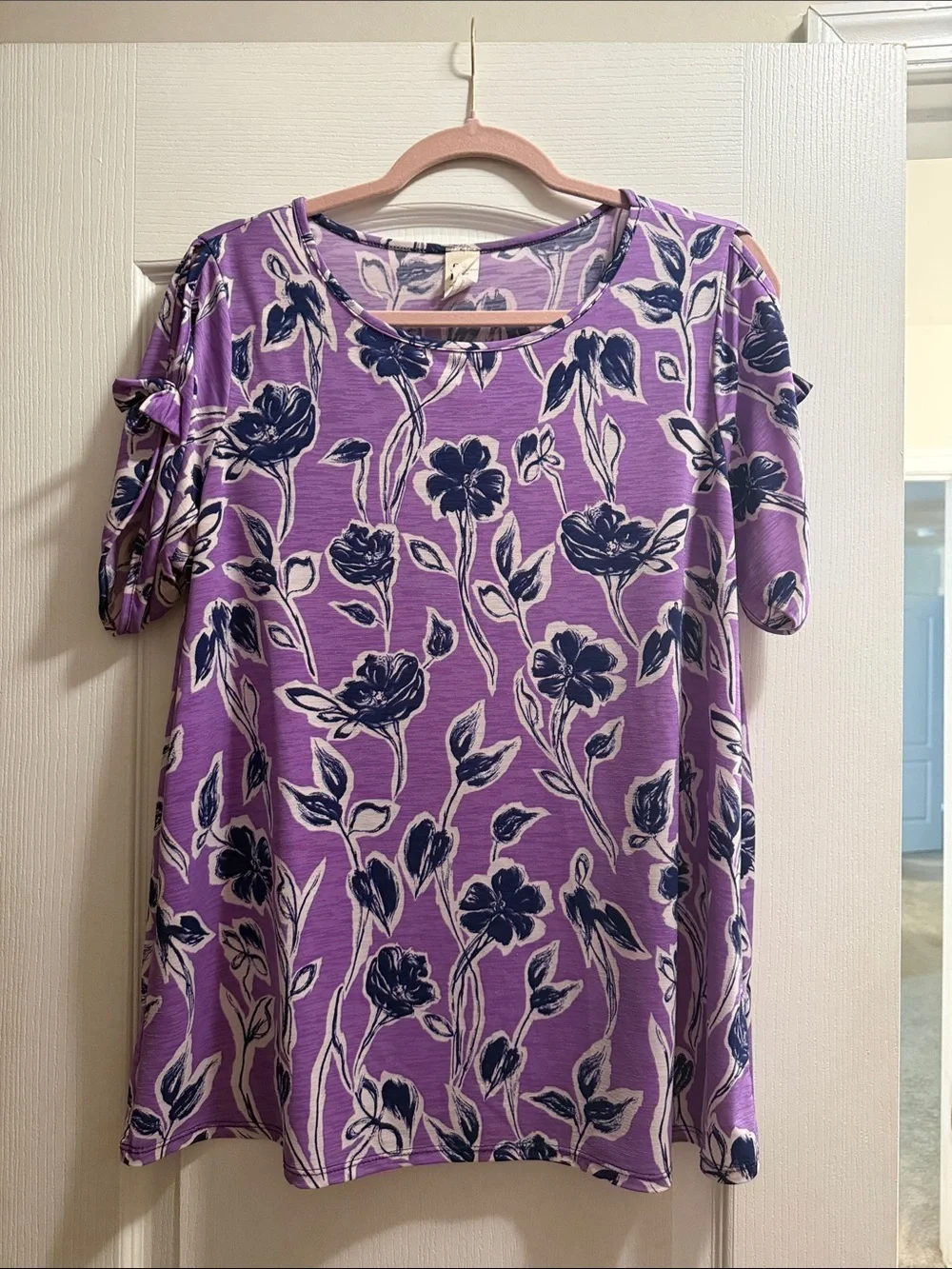Sew In Love Lavender Purple Floral Short Sleeve Top - Picture 1 of 3